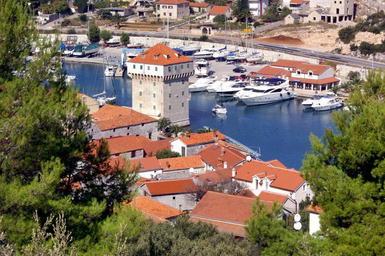 Apartments And Rooms With Parking Space Marina, Trogir - 5953 Eksteriør billede