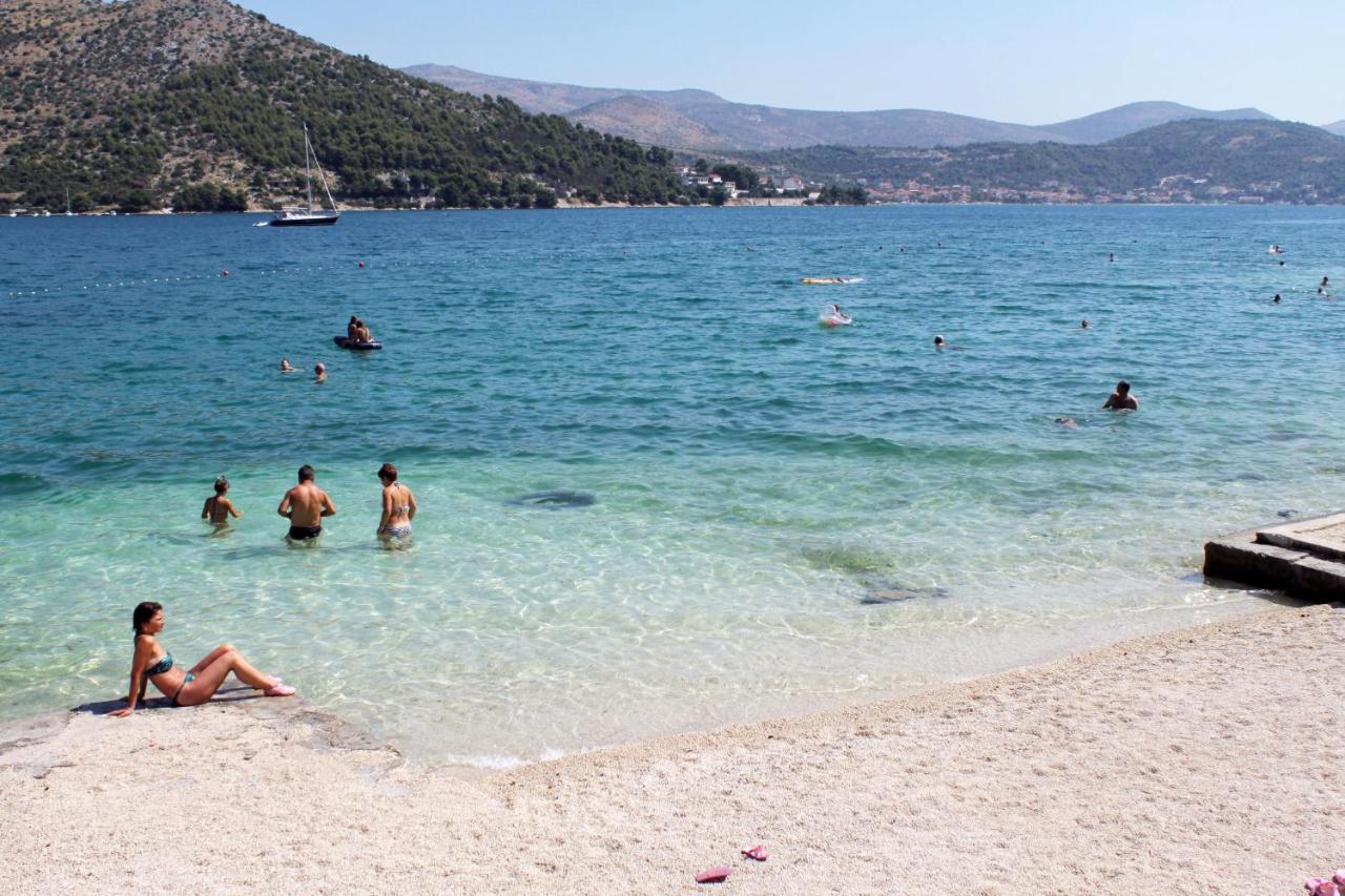 Apartments And Rooms With Parking Space Marina, Trogir - 5953 Eksteriør billede
