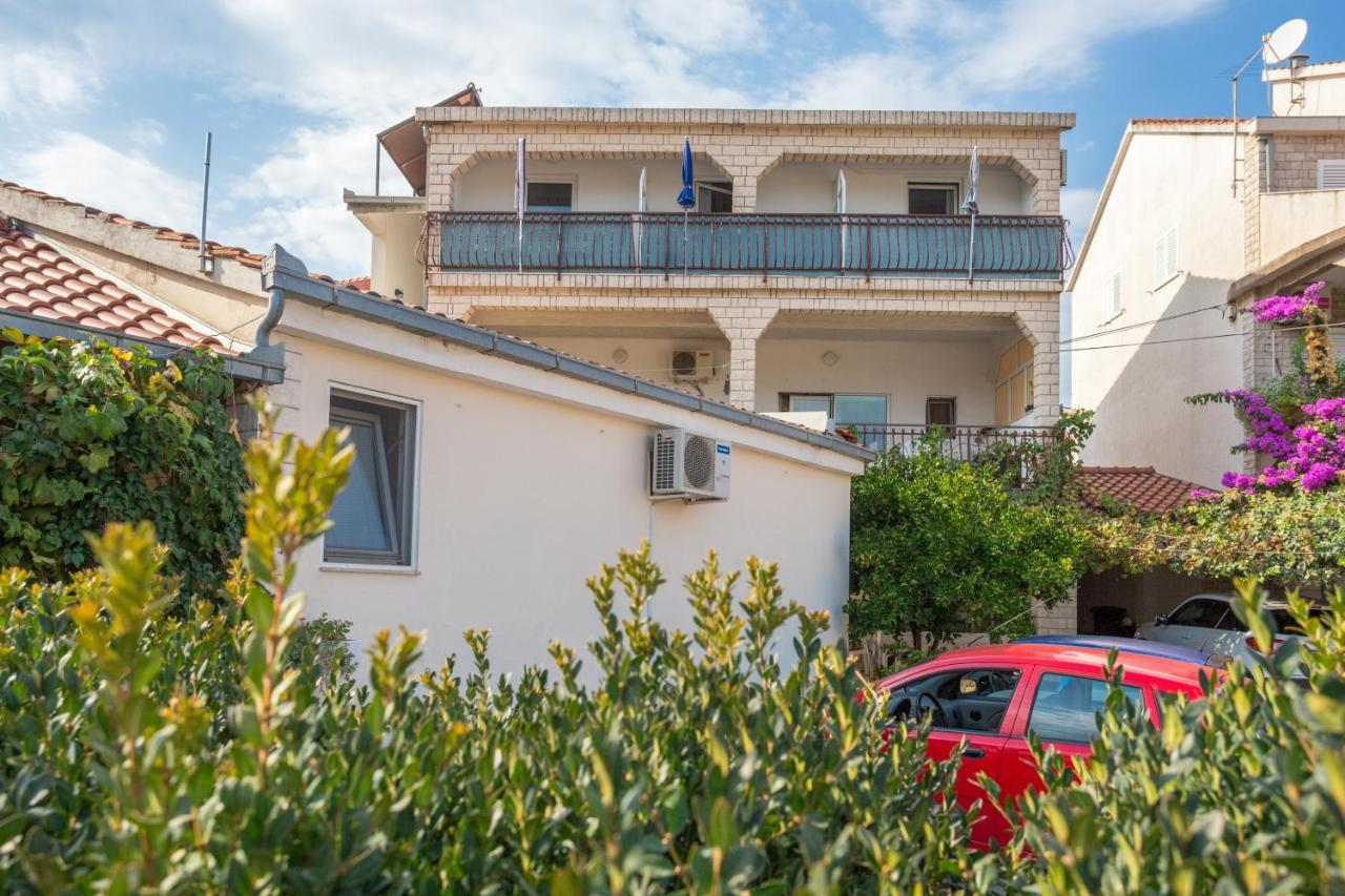 Apartments And Rooms With Parking Space Marina, Trogir - 5953 Eksteriør billede