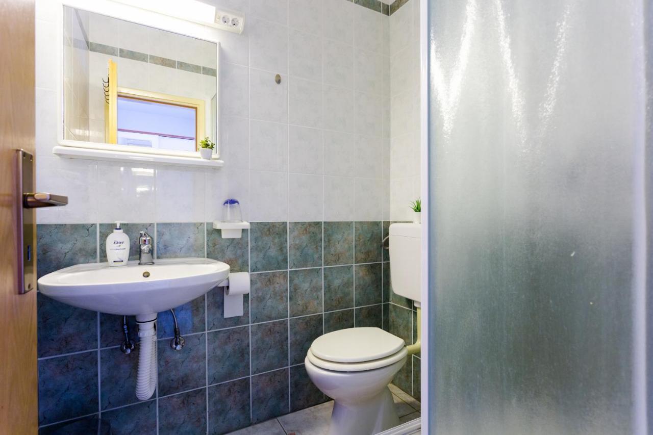 Apartments And Rooms With Parking Space Marina, Trogir - 5953 Eksteriør billede