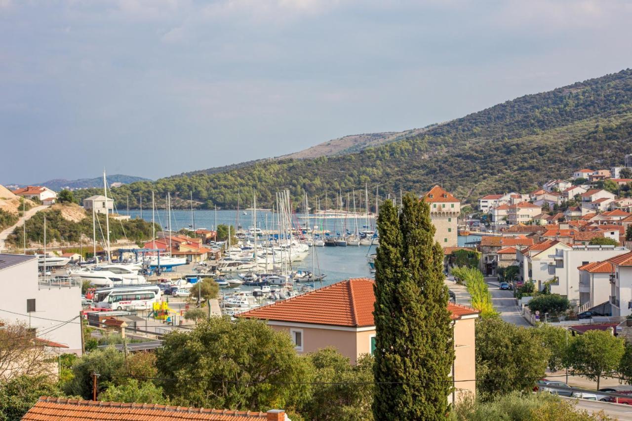 Apartments And Rooms With Parking Space Marina, Trogir - 5953 Eksteriør billede