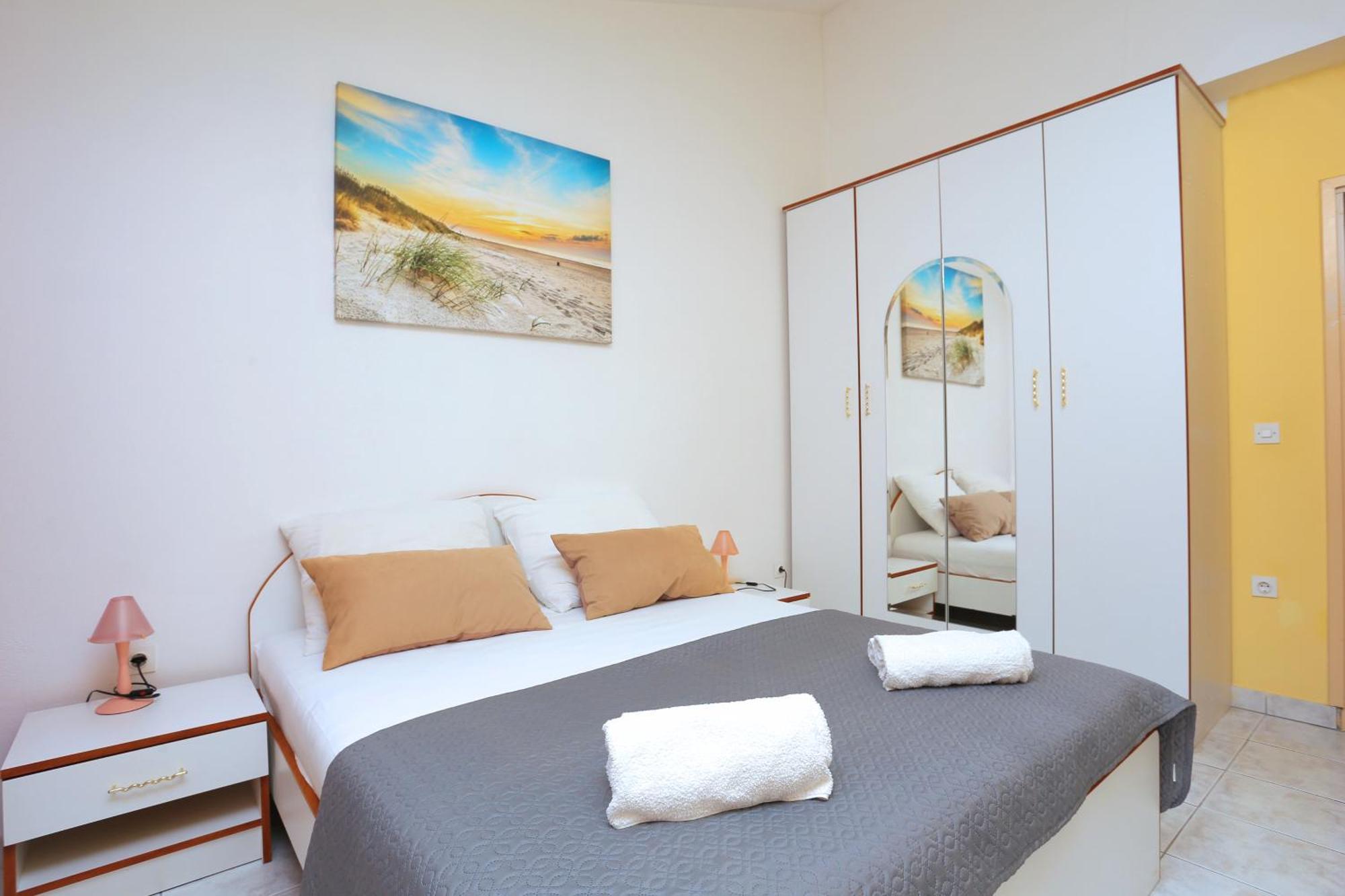 Apartments And Rooms With Parking Space Marina, Trogir - 5953 Værelse billede